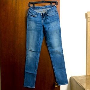 Levi Straight Bold Curve size 8 Jeans